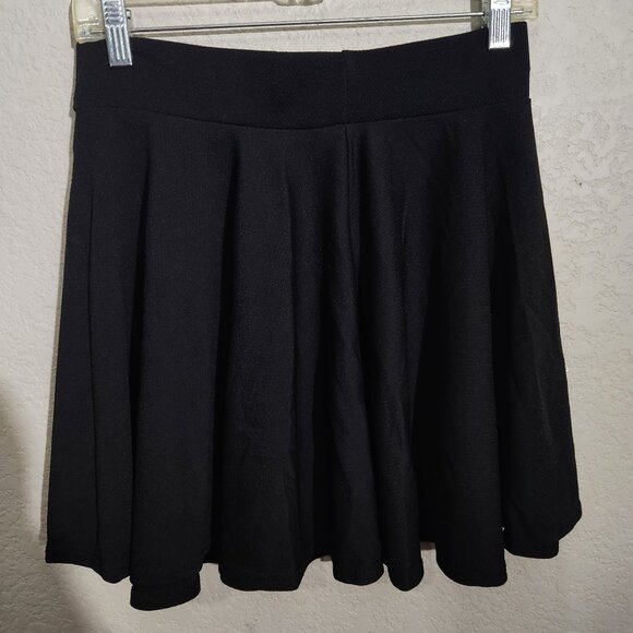 Urban Coco Pleated Flared Skater Skirt Medium Black - Picture 4 of 11